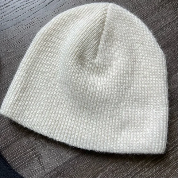 Columbia bundle, vest and beanie - Picture 11 of 12